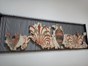 Artefakt vystavený v archeologickém muzeu v Kazanlaku.