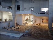 Vniutřní prostor archeologického muzea v Kazanlaku.