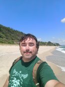 Prakticky liduprázdná pláž několik kilometrů od centra Obzoru.