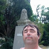 U jednoho z pomníku v Galata/Asparuhovo.