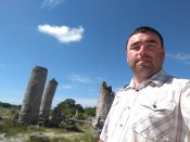 Geologické památky v areálu zvaném Pobiti Kamani.