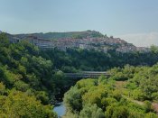 Okolí centra města ve Veliko Tarnovo.