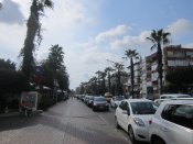 Ulice vedoucí do centra Alanye.