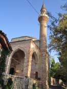 Mešita na vrcholu poloostrova v městě Alanya.