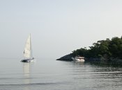 Oblast pláže v Sarigerme je vhodná pro plachtění.